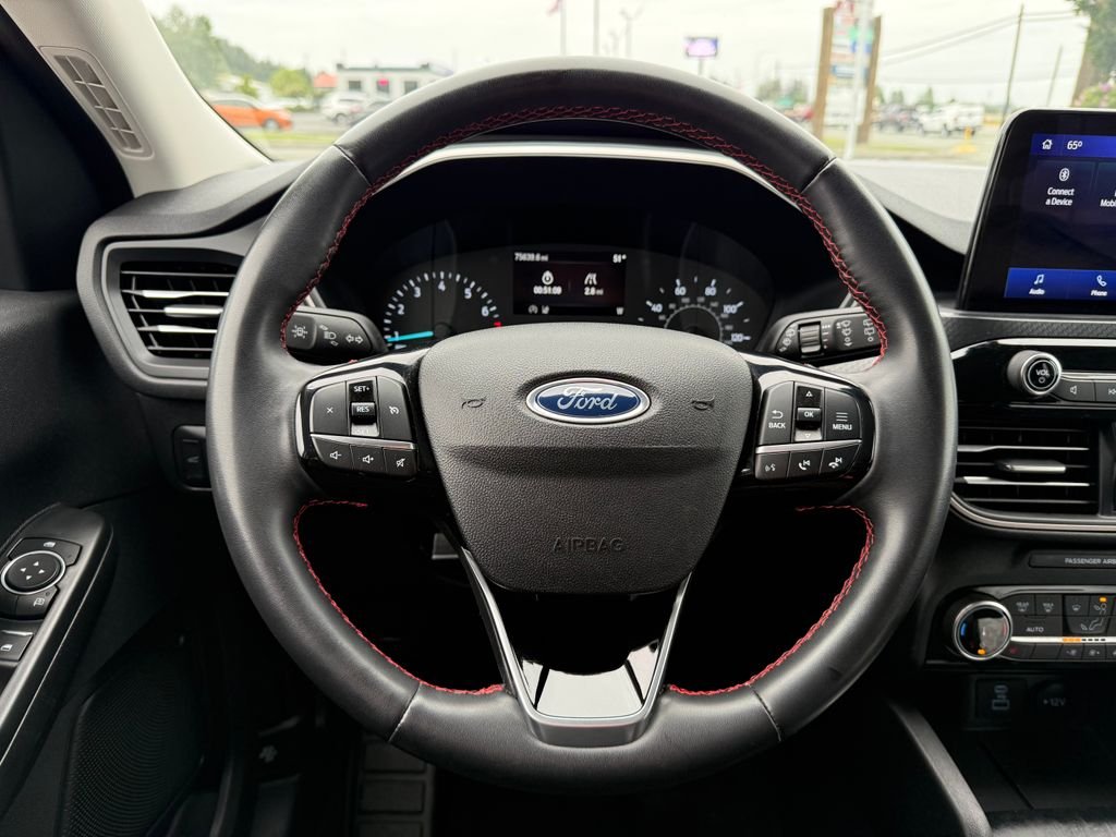 Used 2022 Gray Ford SEL image 23