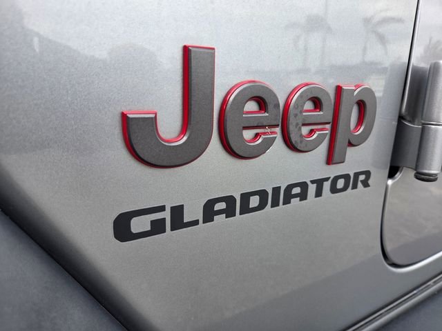 Used 2021 Billet Silver Metallic Clearcoat Jeep Rubicon image 17