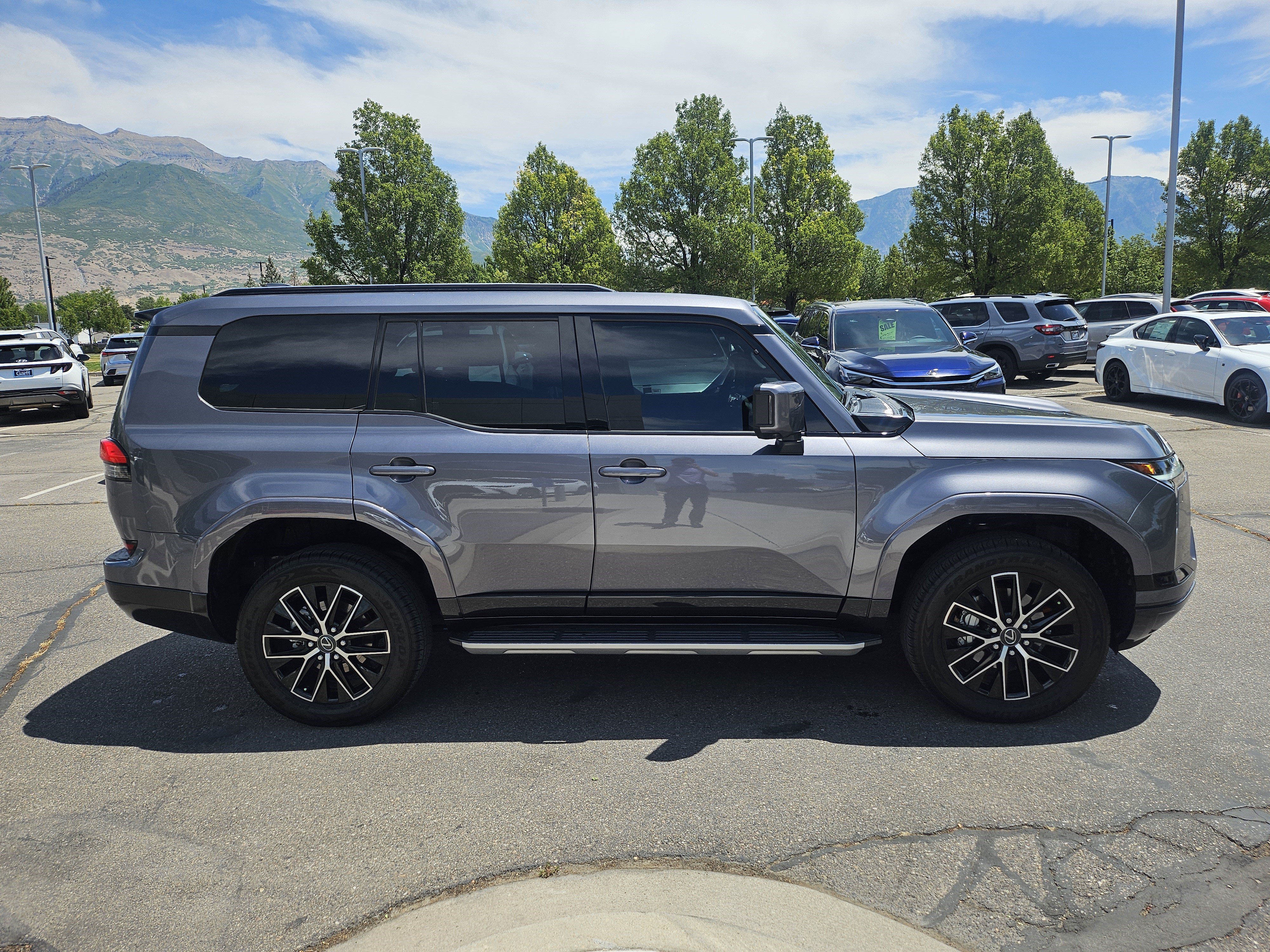 Certified Used 2025 NEBULA GRAY PEARL Lexus 550 Premium+ image 4