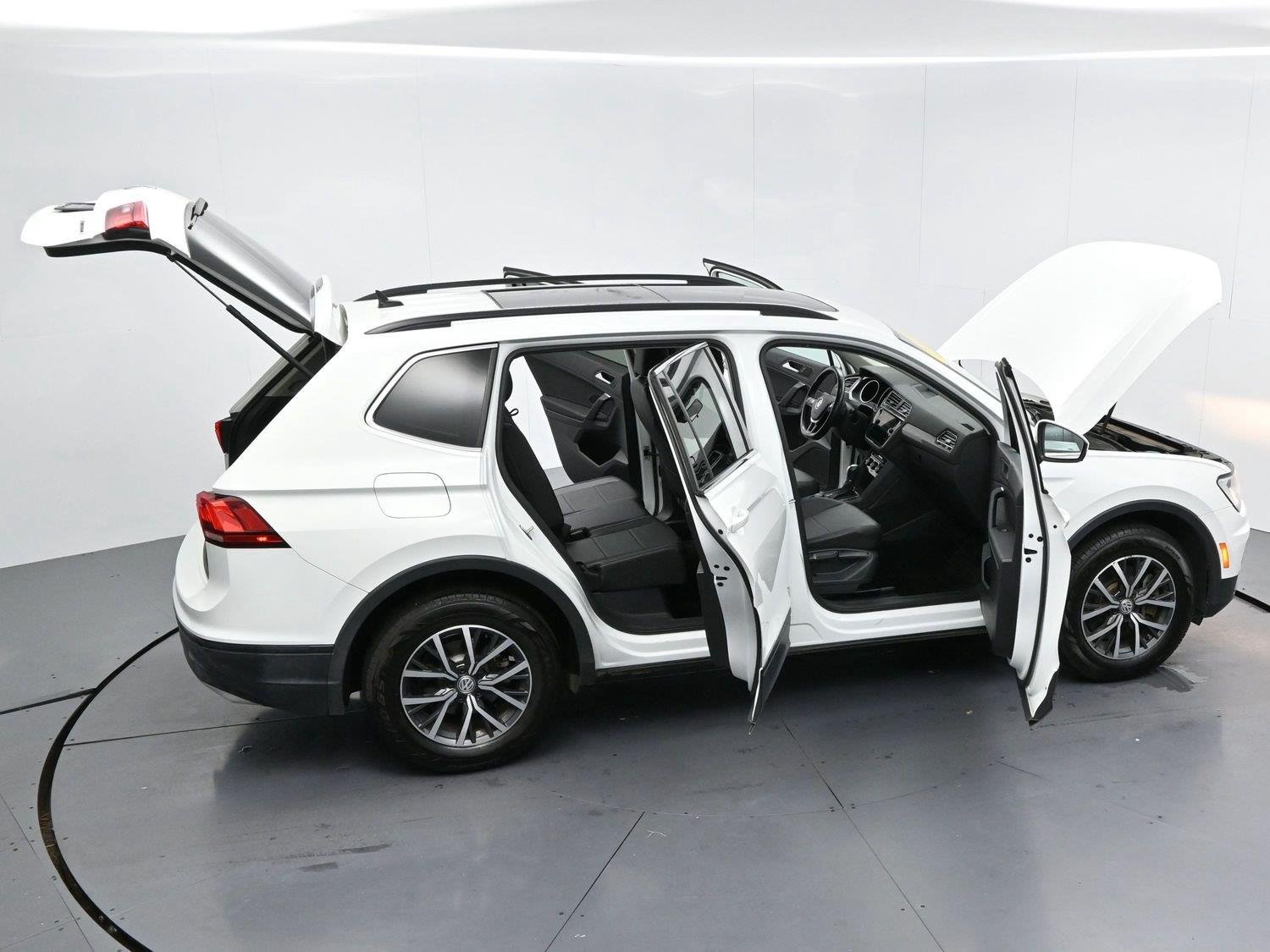 Used 2019 Pure White Volkswagen SEL image 40