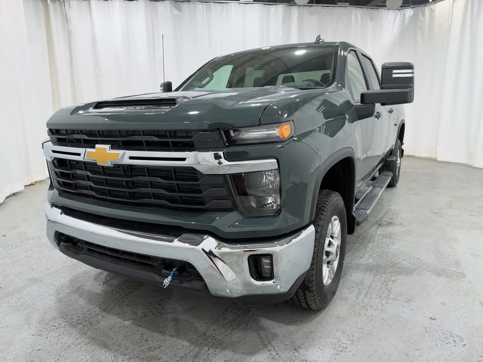 Used 2026 Cypress Gray Chevrolet LT image 1