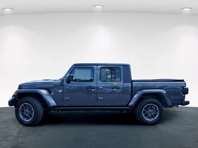 Used 2021 Gray Jeep Sport image 14