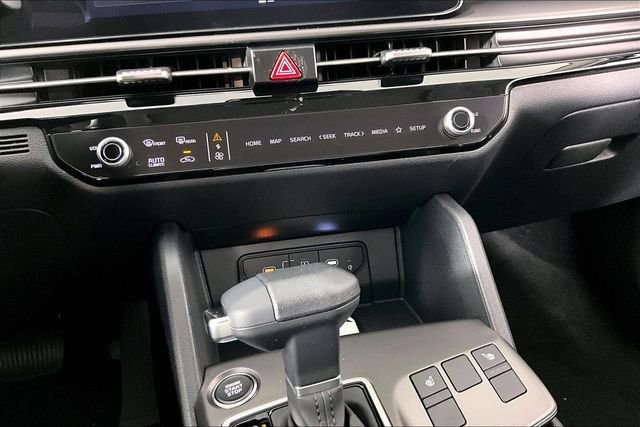 New 2026 Glacial White Pearl Kia EX image 7