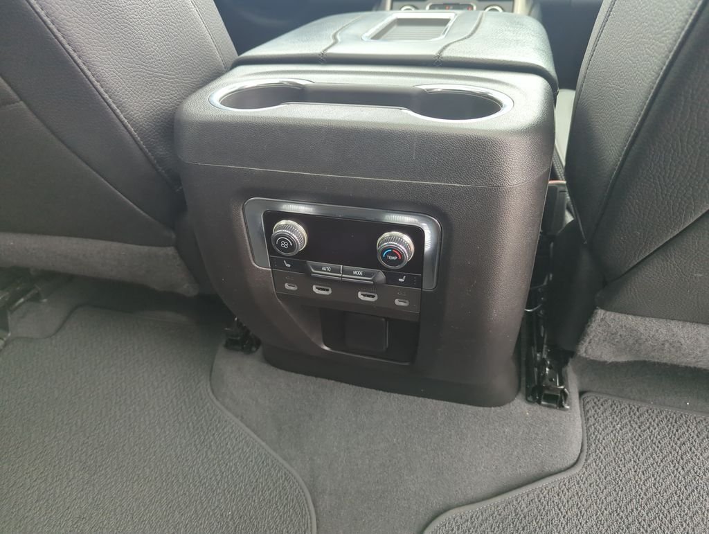 Used 2023 Silver GMC Denali image 36
