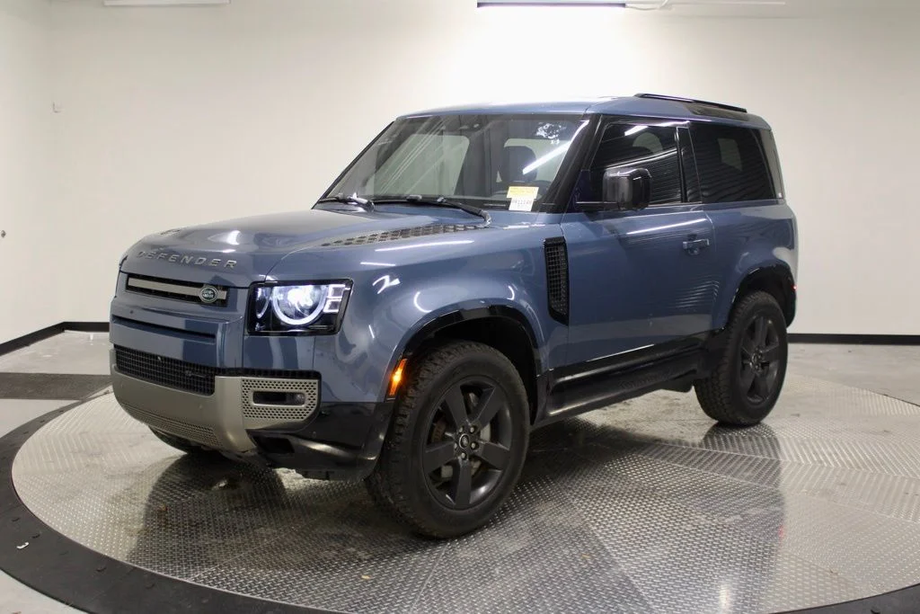 2022 Land Rover Defender X-Dynamic S's photo
