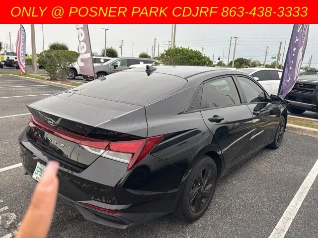Used 2021 Black Hyundai SEL image 8