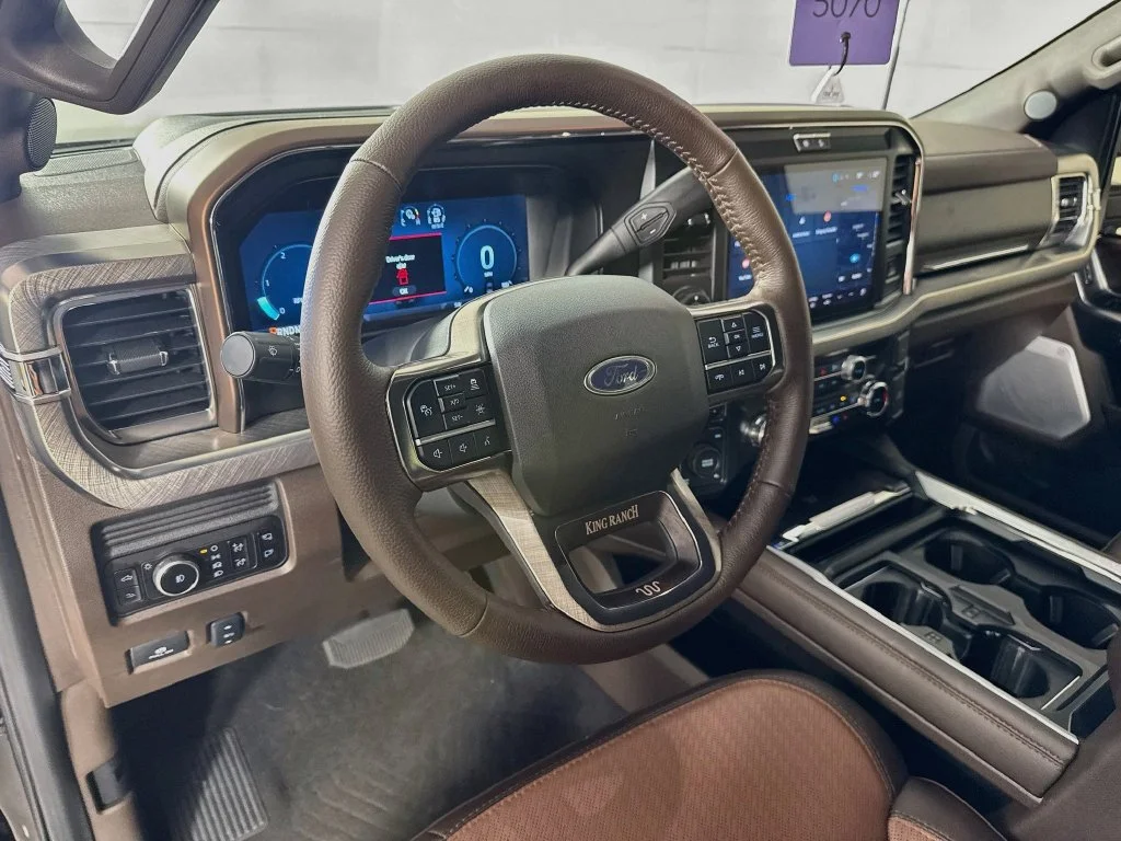 Used 2025 Brown Ford King Ranch image 9