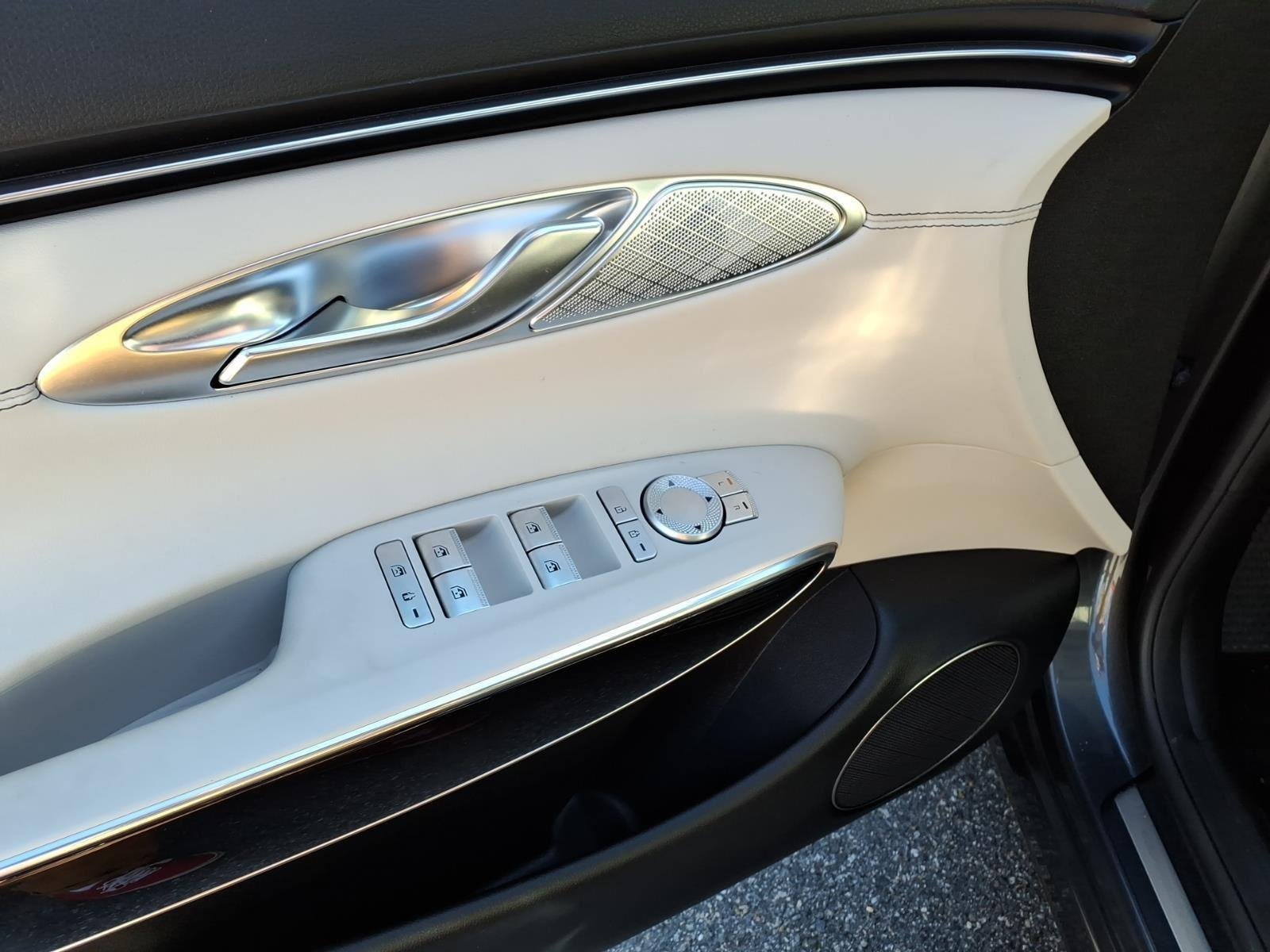 2023 GENESIS GV70 Standard - Photo 16