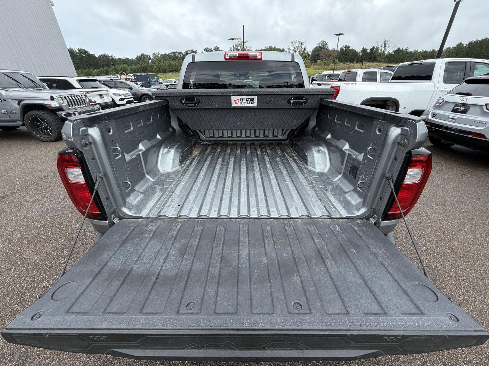 Used 2024 Summit White GMC 2WD Elevation image 18