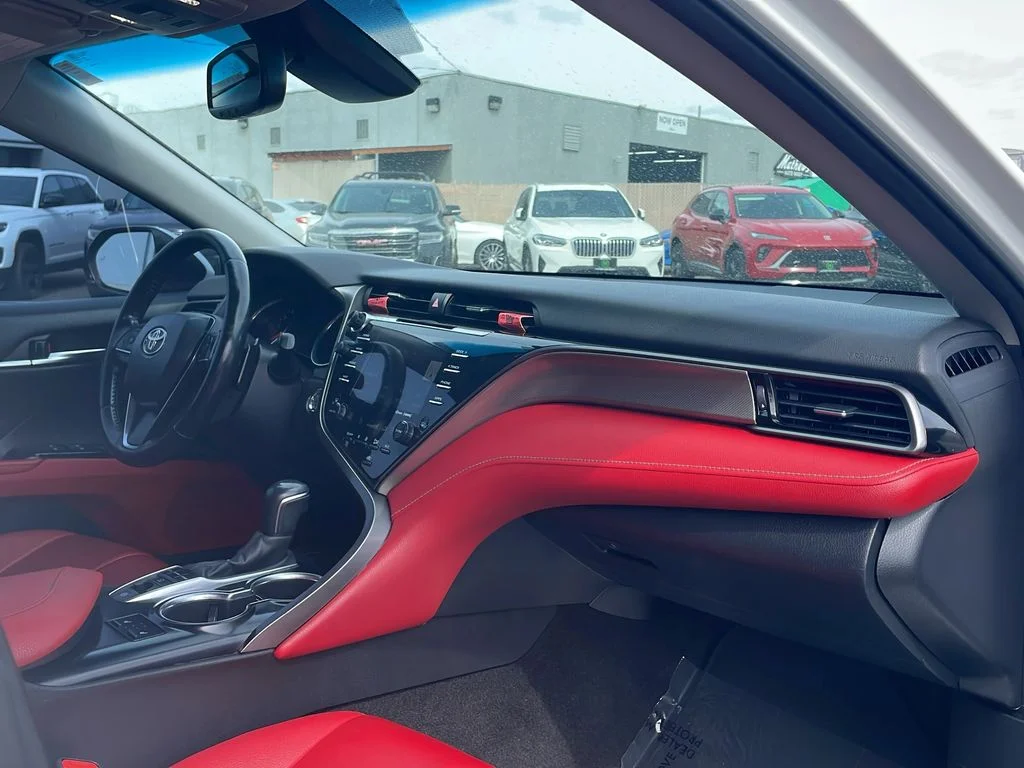 2020 Toyota Camry XSE - Photo 20