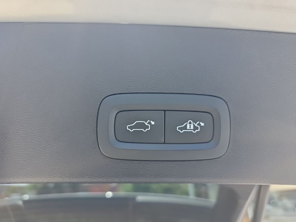 Certified Used 2023 Silver Volvo B5 Plus Dark Theme image 27