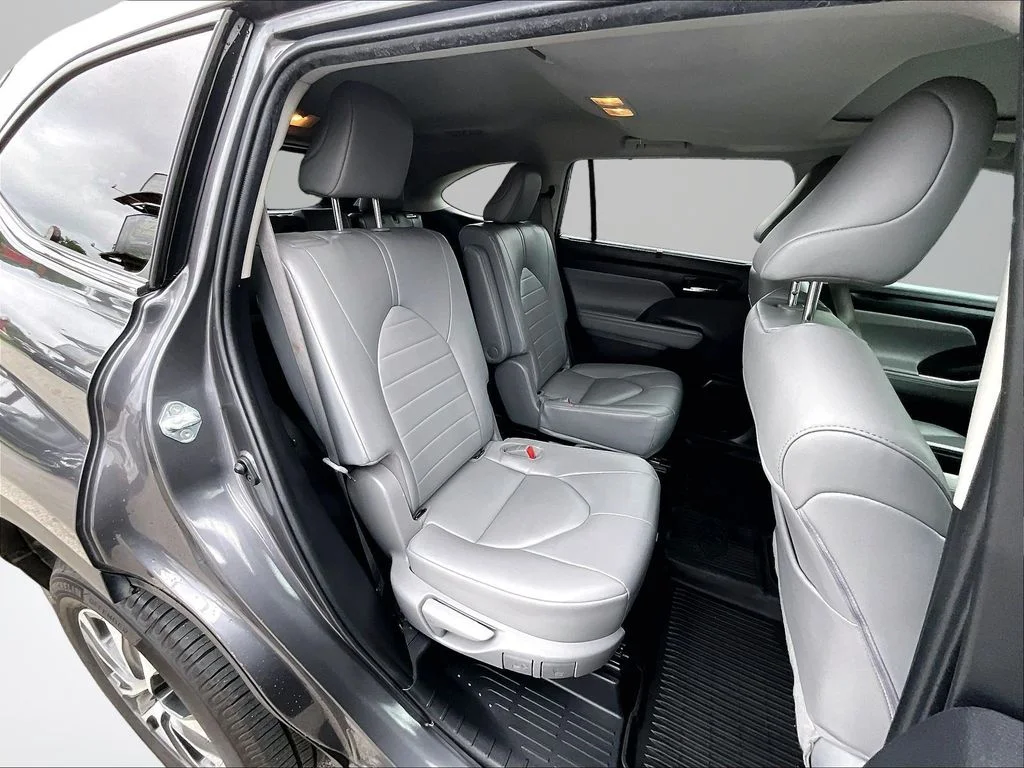 Used 2022 Gray Toyota XLE image 28