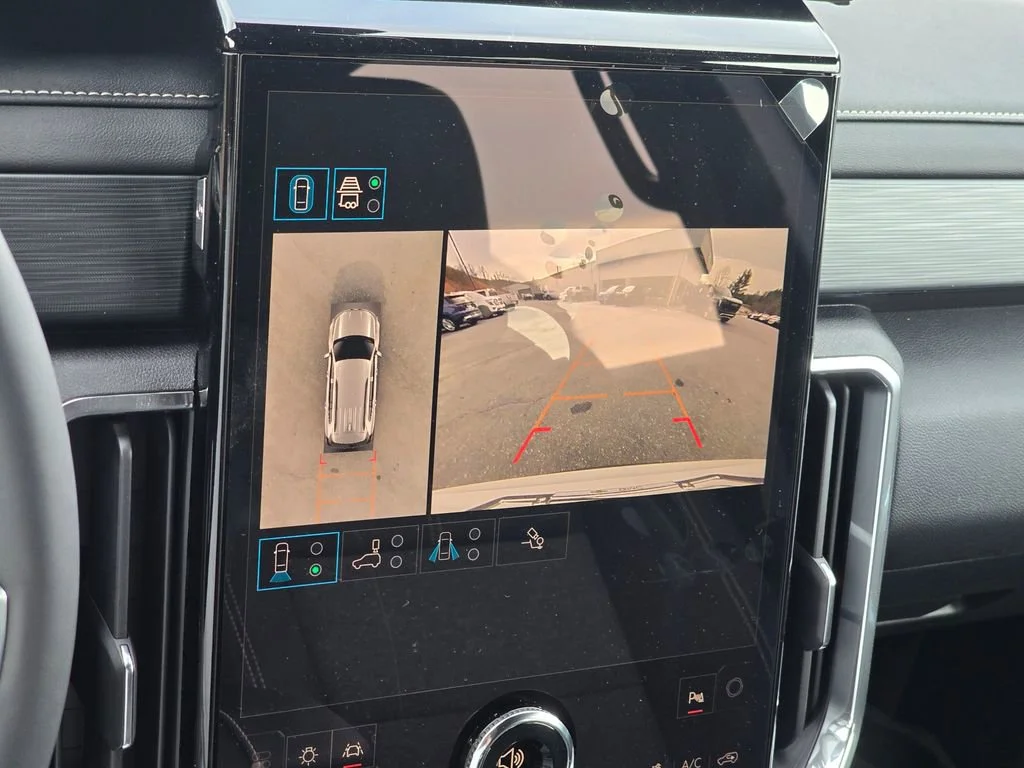 2026 GMC Acadia Elevation - Photo 9