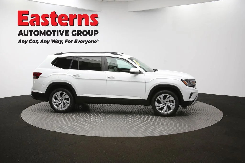 Used 2021 White Volkswagen 2.0T SE w/Technology image 48
