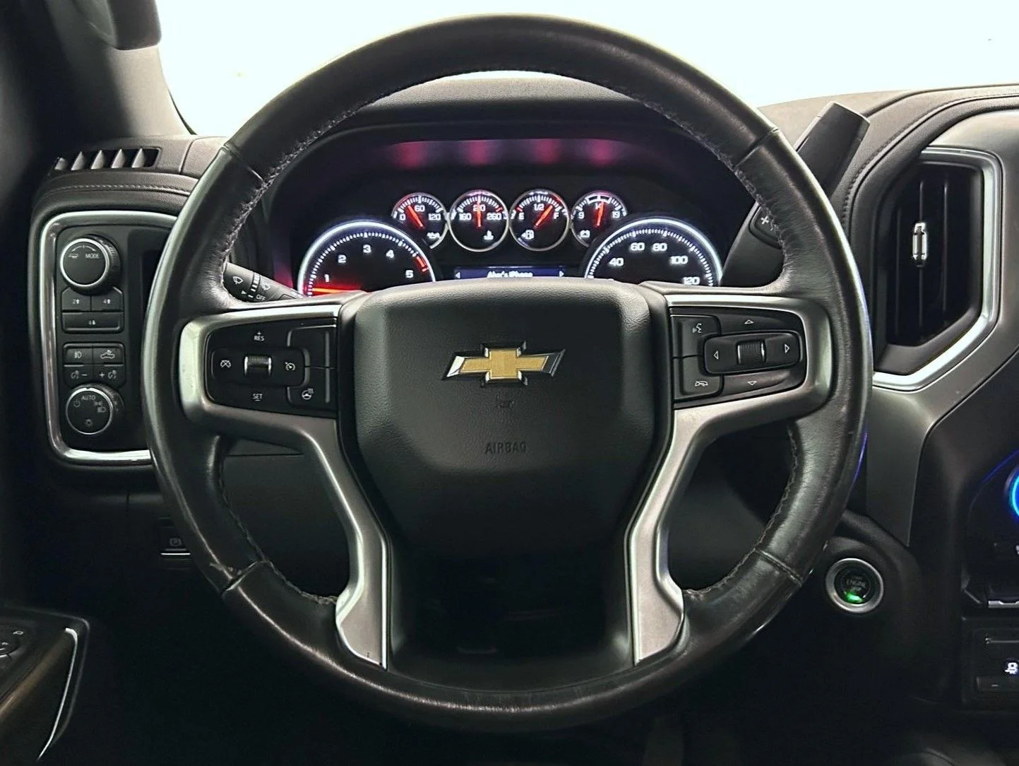 Used 2022 Green Chevrolet LT image 11