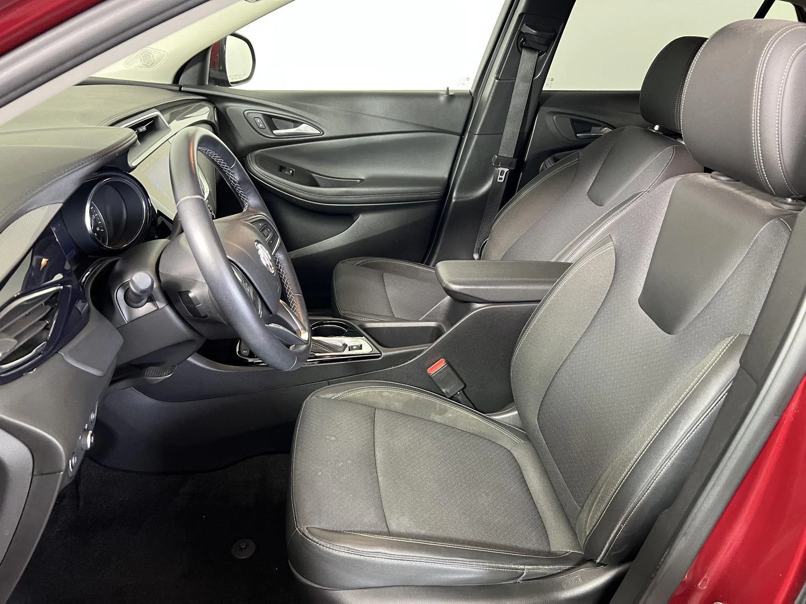 Used 2020 CHILI RED METALLIC Buick Preferred image 4
