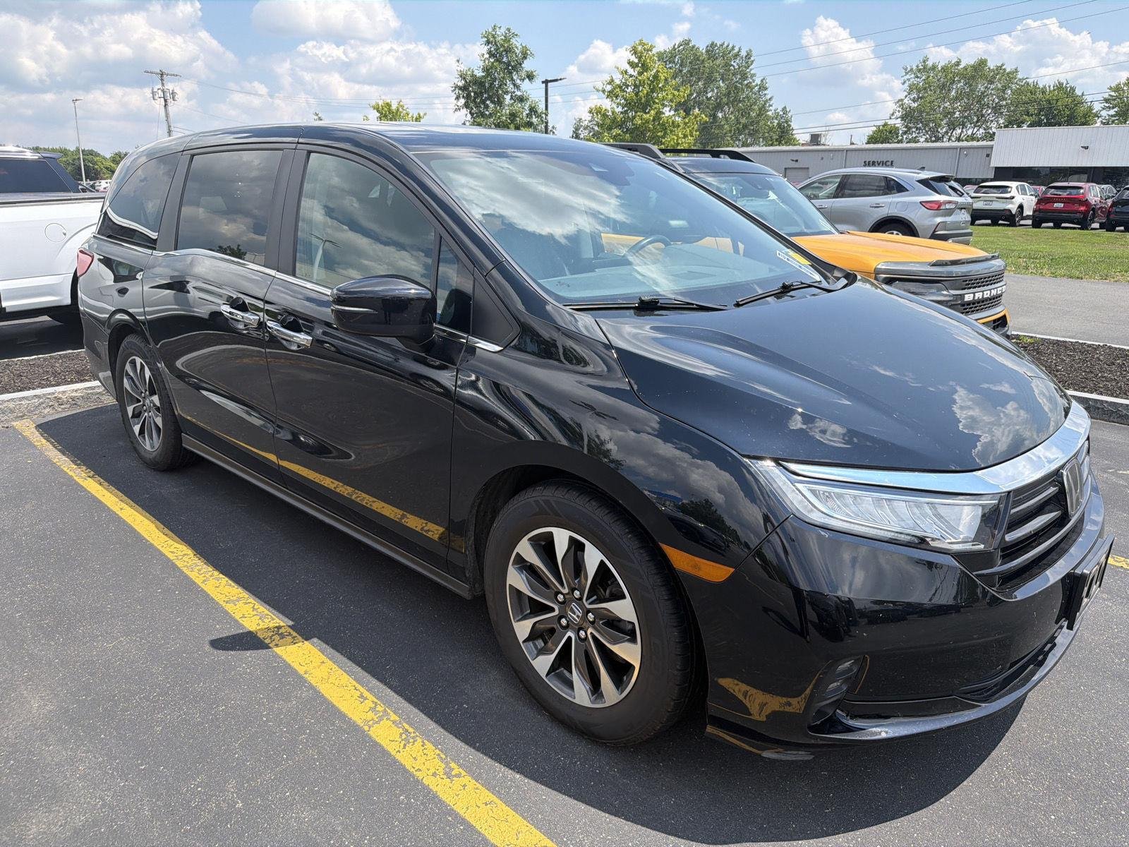 Used 2024 Crystal Black Pearl Honda EX-L image 8