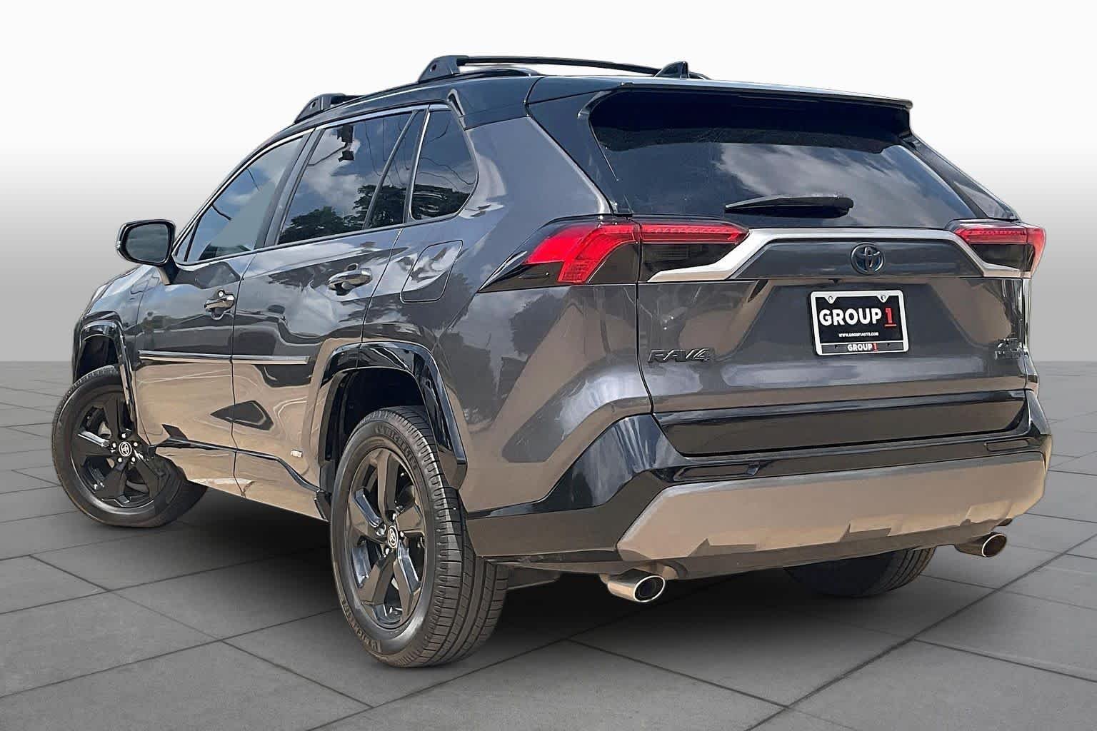 2021 Toyota RAV4 XSE - Photo 12