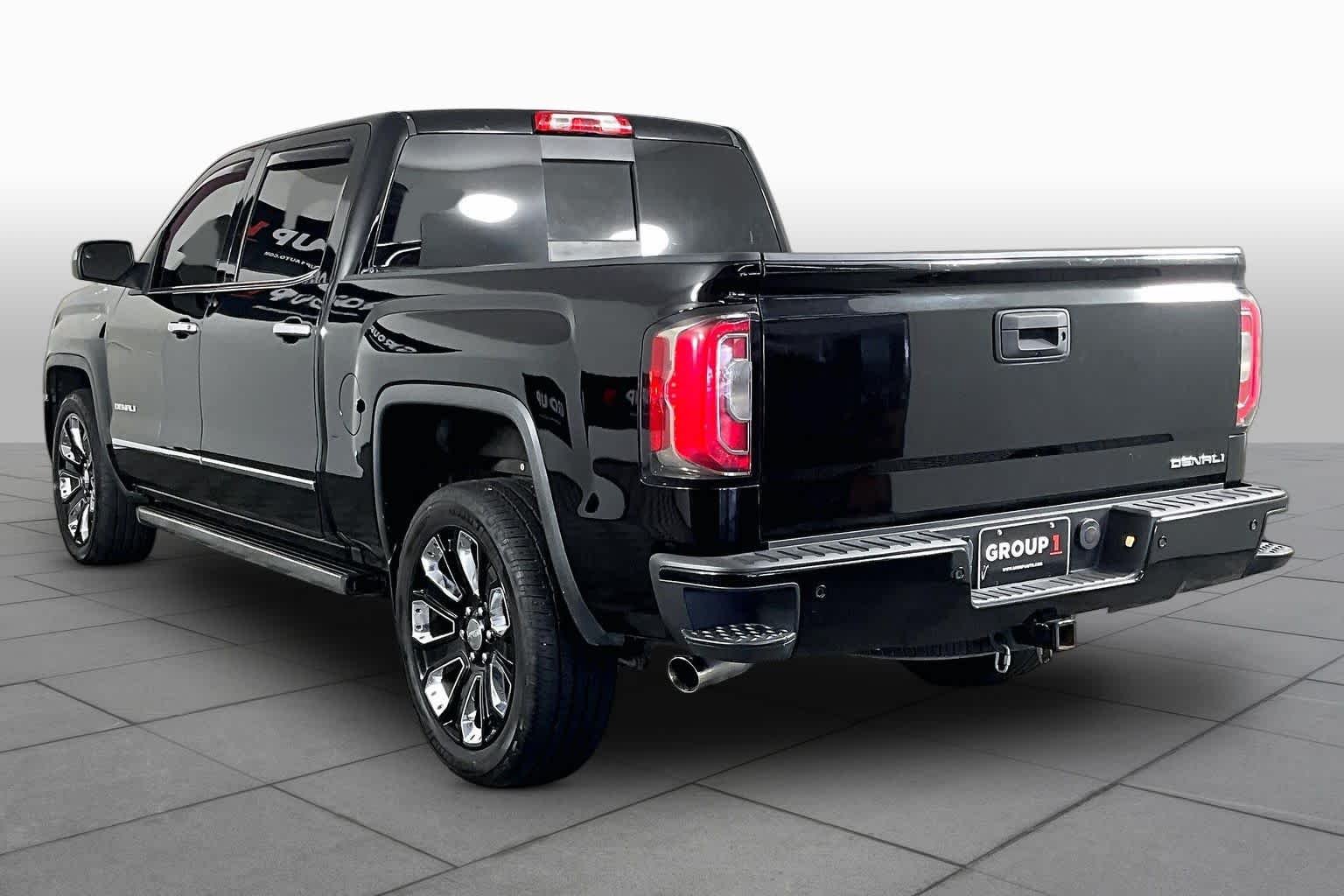 Used 2018 ONYX BLACK GMC Denali image 11