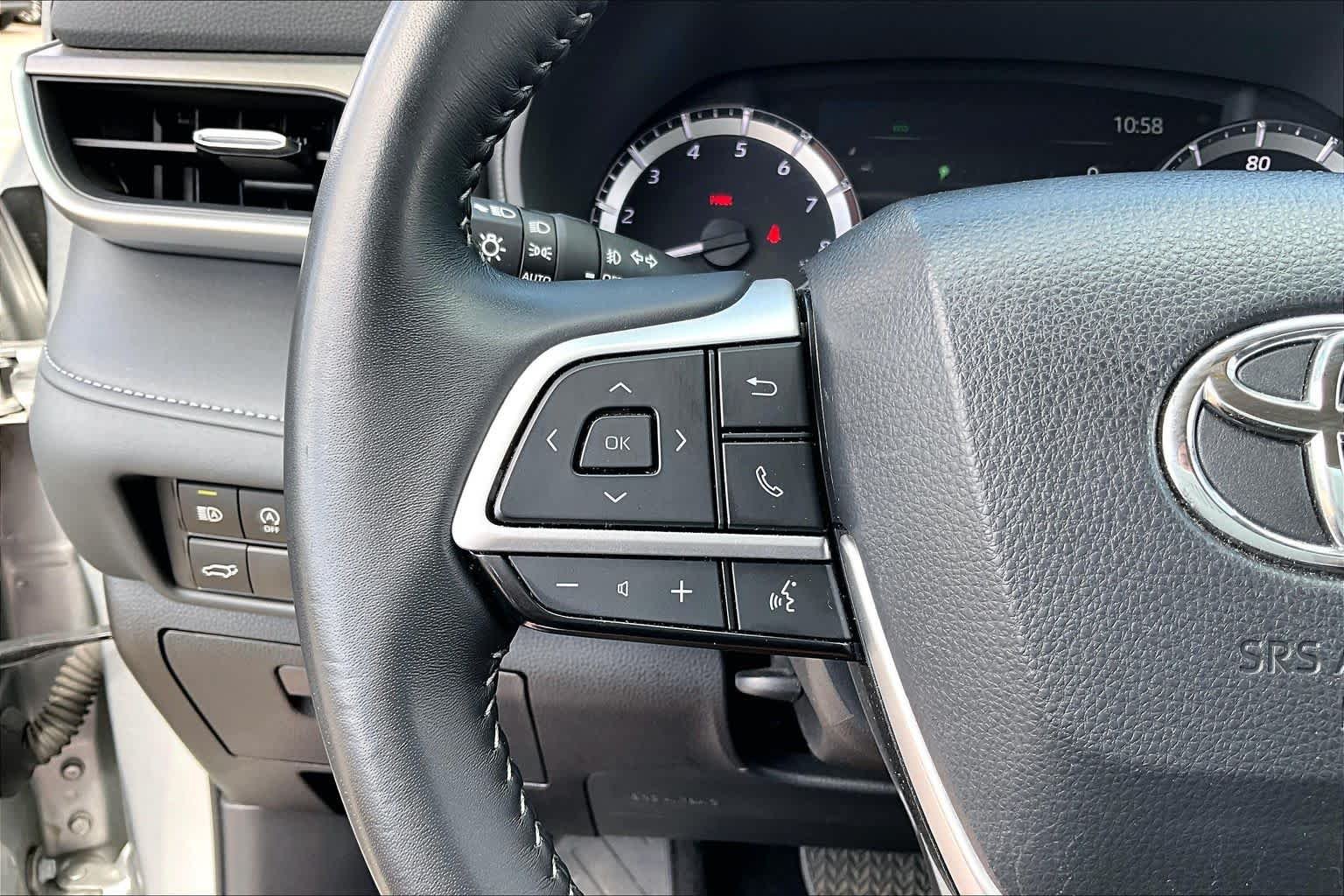 Used 2025 Celestial Silver Metallic Toyota XLE image 23