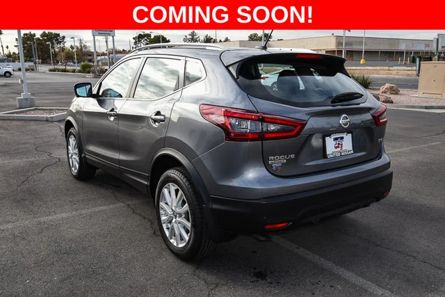 Used 2020 Gray Nissan SV image 3