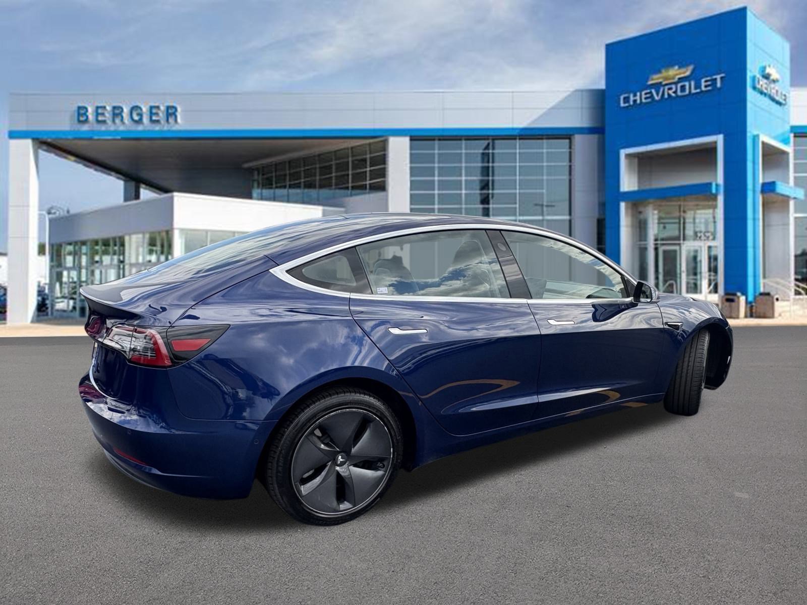 Used 2018 Tesla Model 3 Long Range Dual Motor with VIN 5YJ3E1EB8JF064823 for sale in Grand Rapids, MI