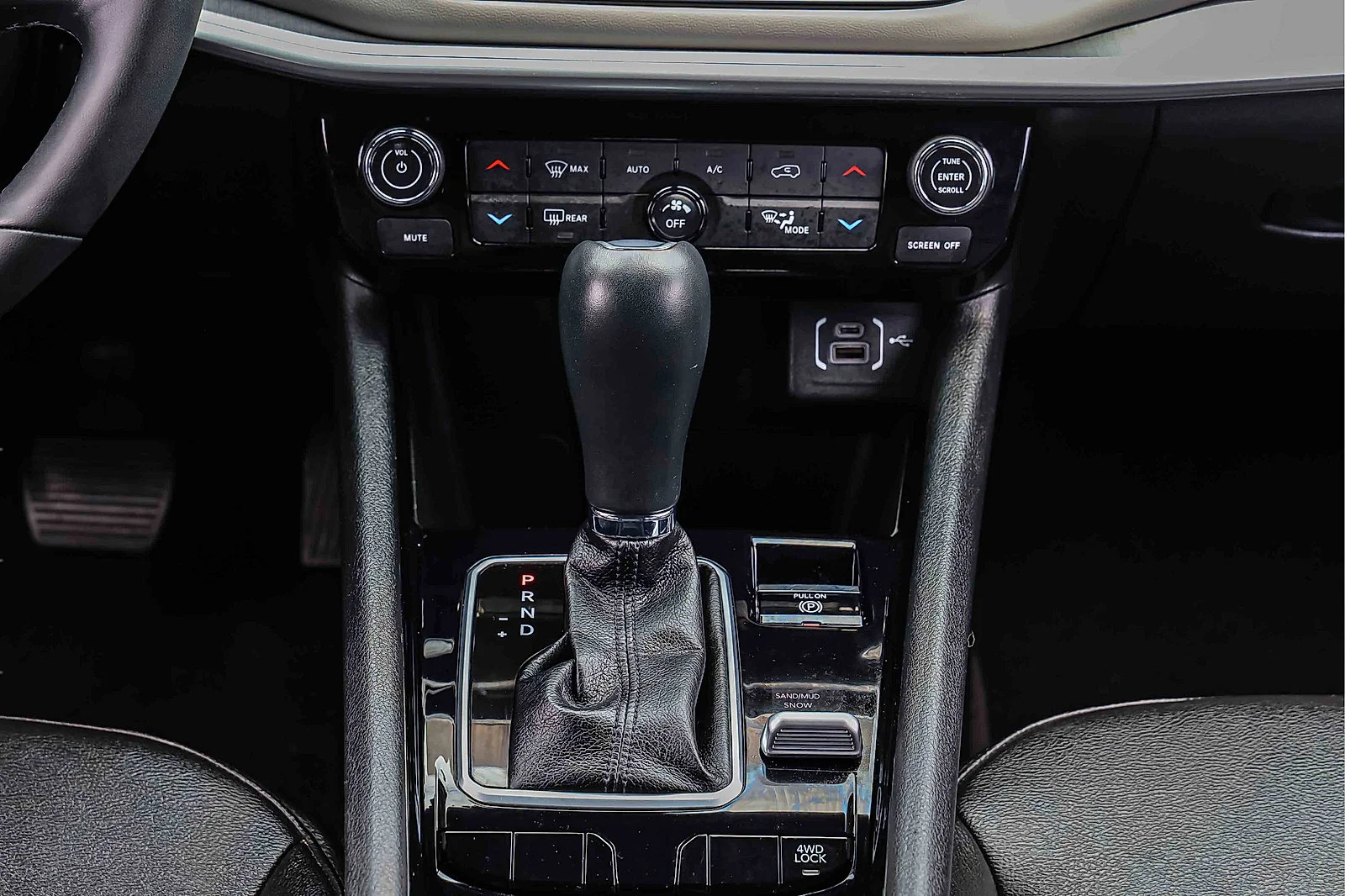 2025 Jeep Compass Limited - Photo 12