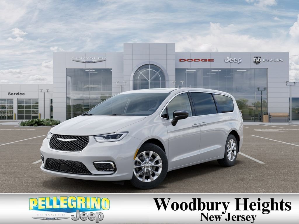 2026 Chrysler Pacifica Limited's photo