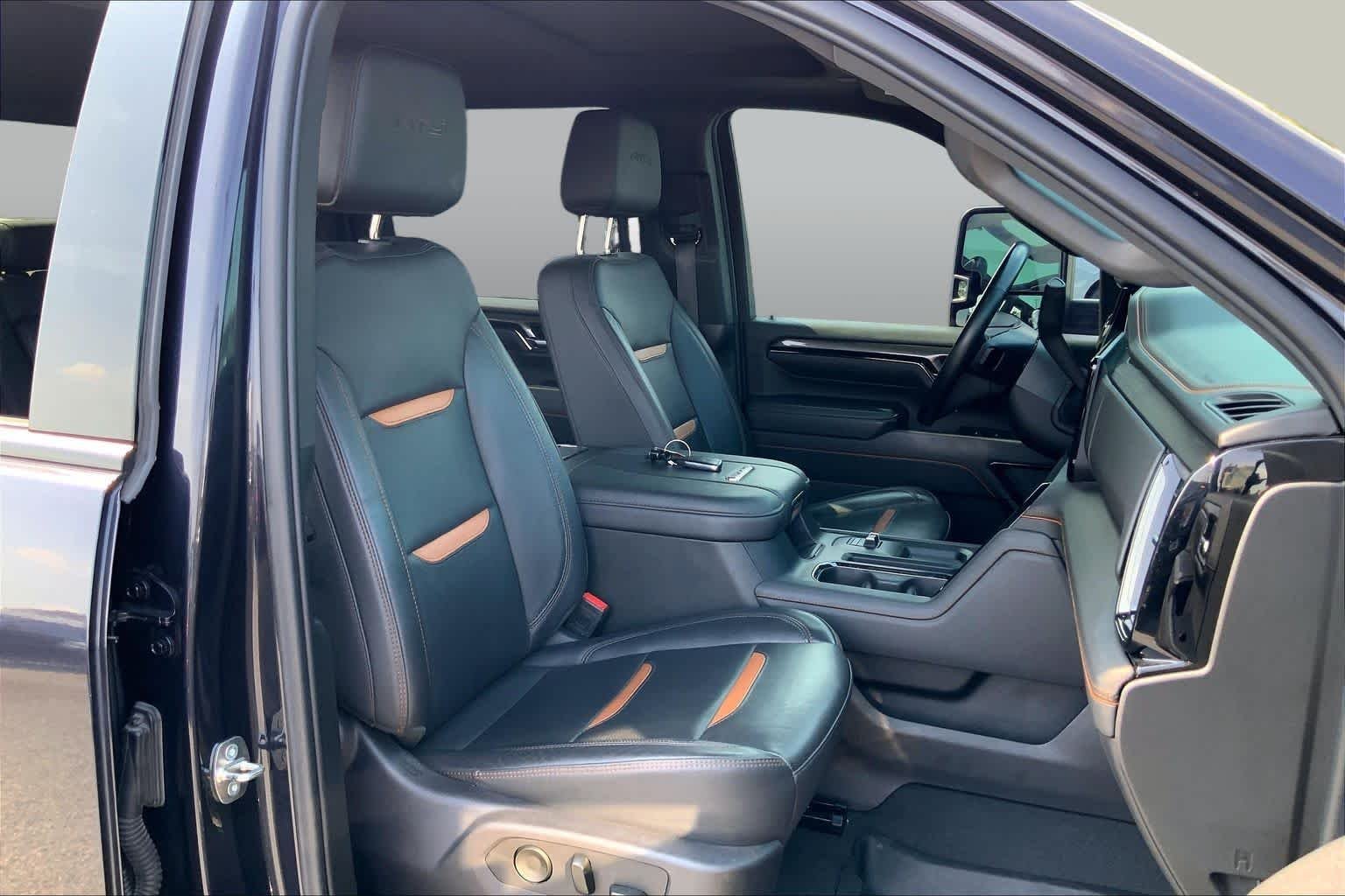 Used 2024 Titanium Rush Metallic GMC AT4 image 9