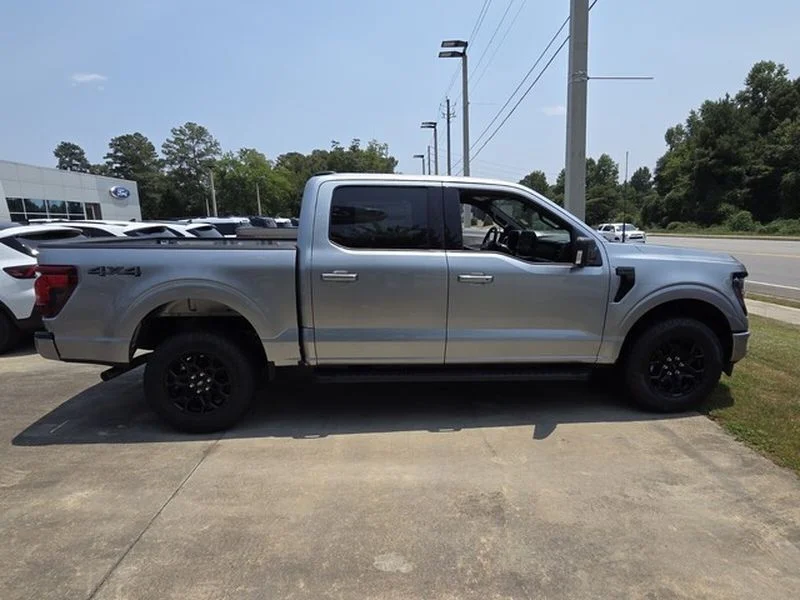 New 2026 Iconic Silver Metallic Ford XLT image 16