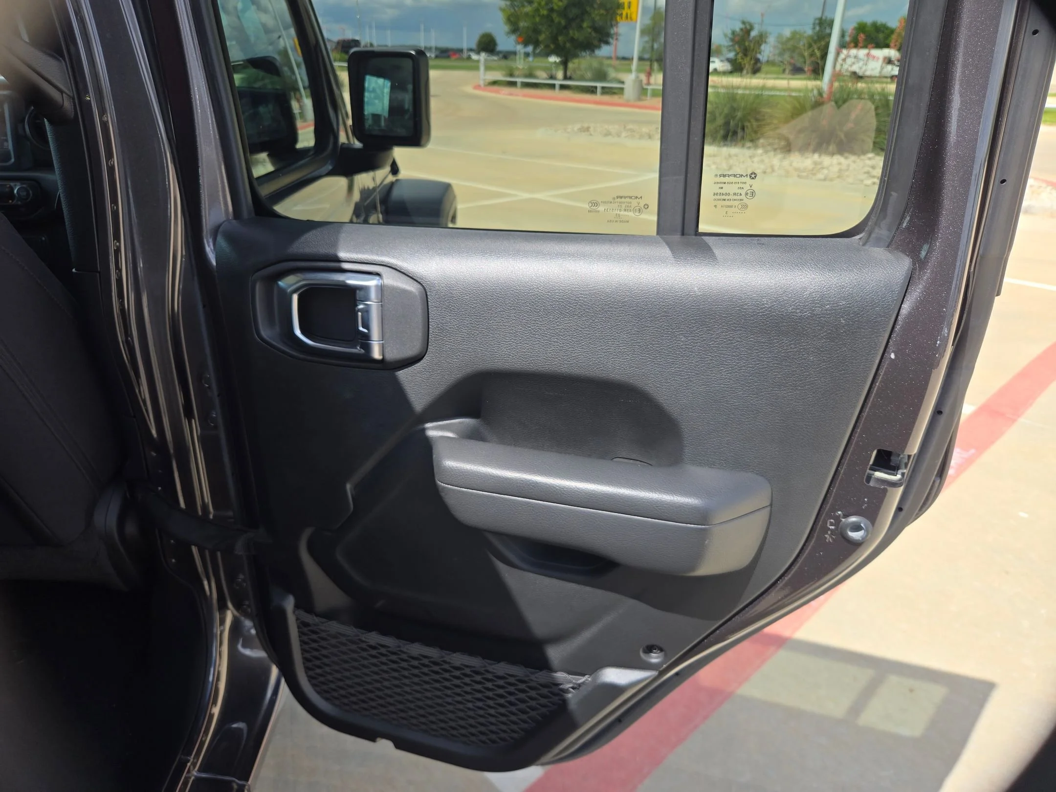 Used 2023 Gray Jeep Sport S image 22