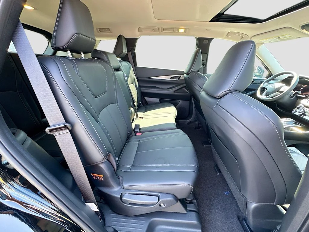 New 2027 BLACK OBSIDIAN INFINITI Pure FWD image 29