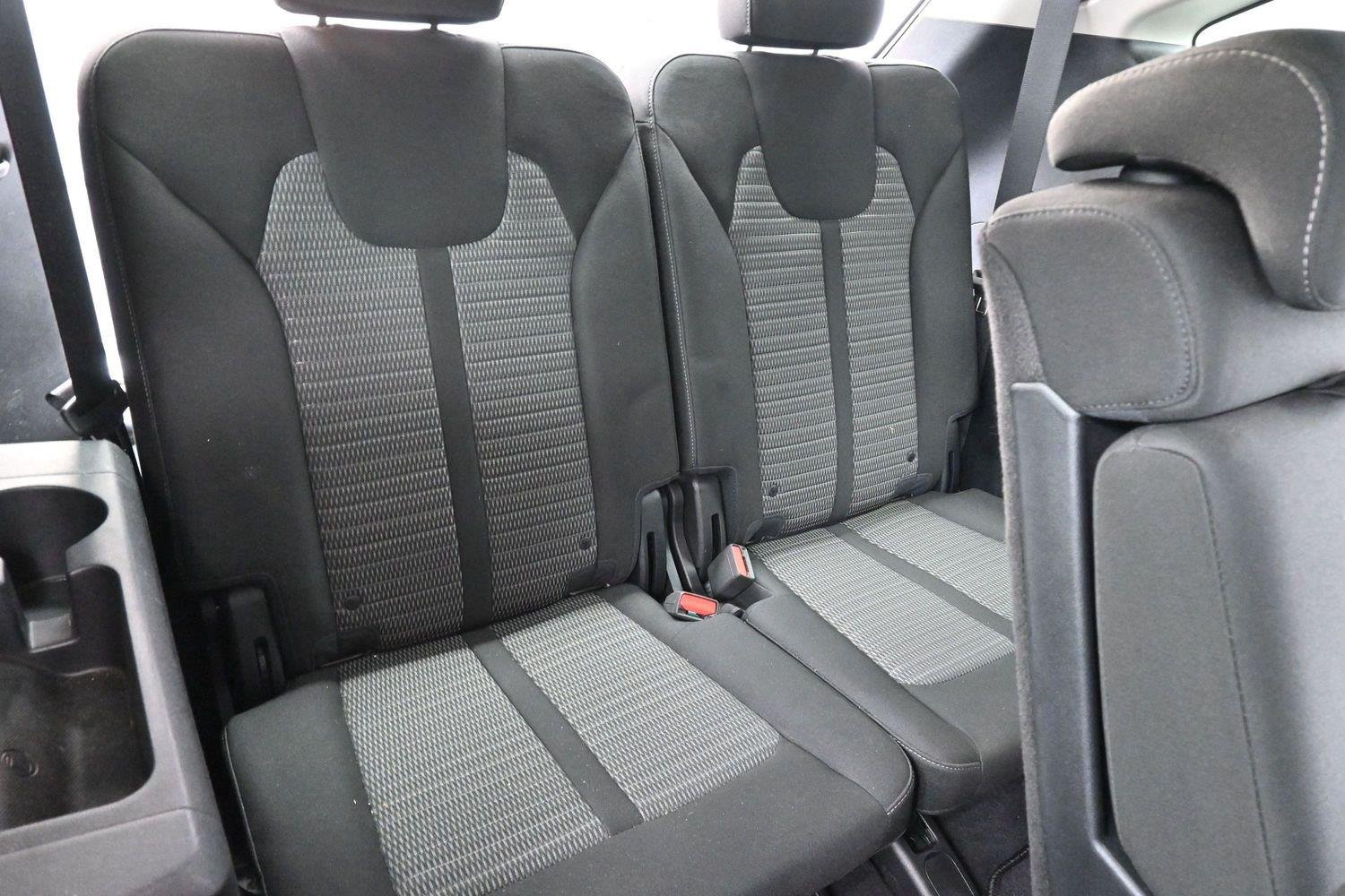 Used 2022 Gravity Gray Kia LX image 29