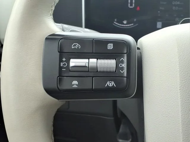Used 2026  Hyundai SEL image 13