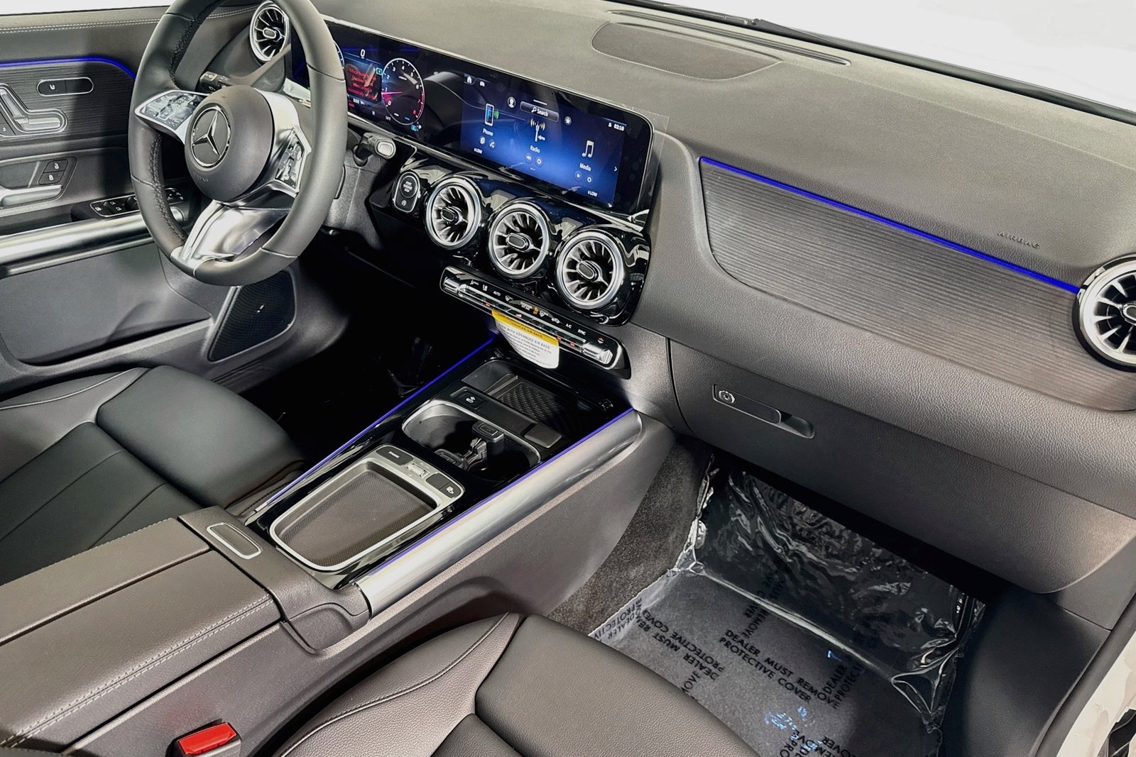 New 2026 Polar White Mercedes-Benz GLA 250 image 27