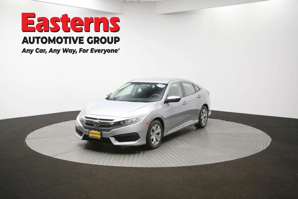 Used 2018 Silver Honda LX image 50