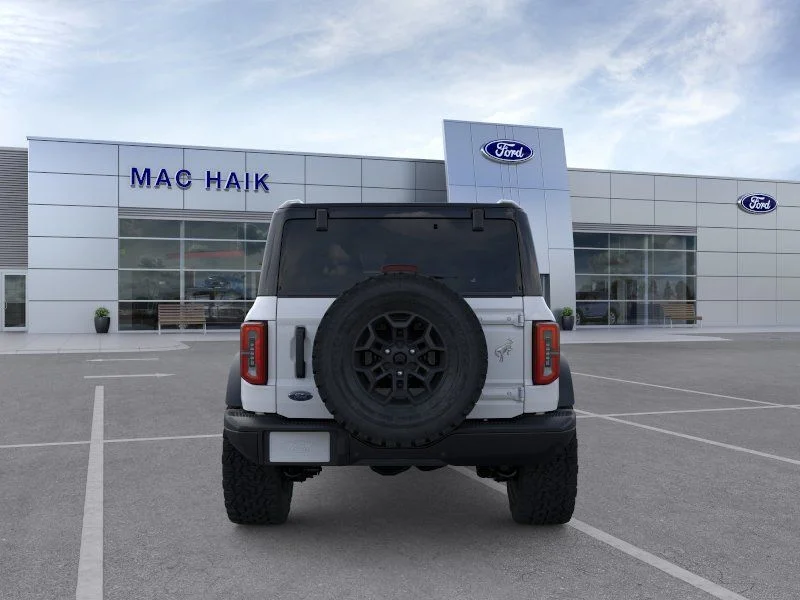 New 2026 Oxford White Ford Badlands® image 5