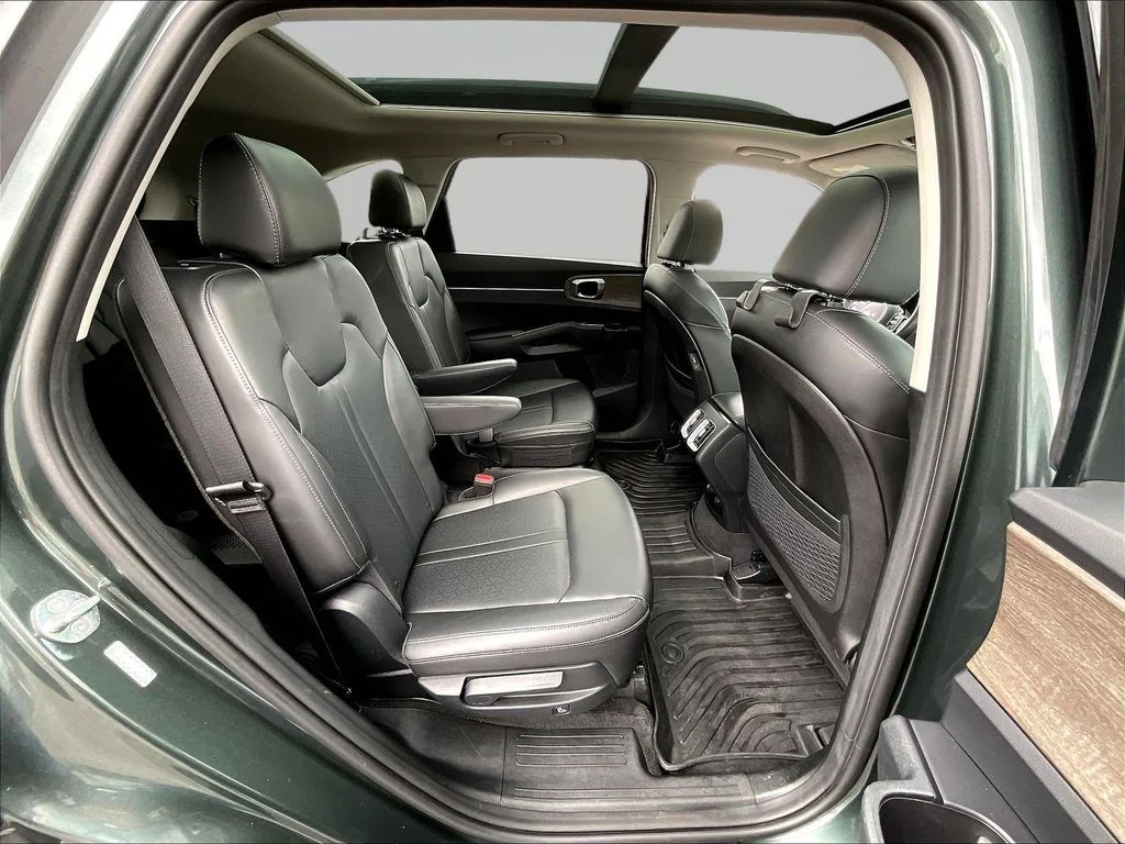 Used 2023 Green Kia X-Line EX image 25