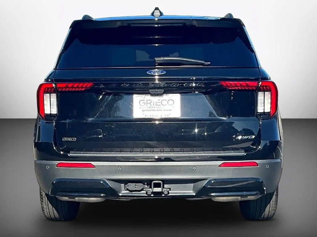 Used 2026 Black Metallic Ford ST-Line image 6