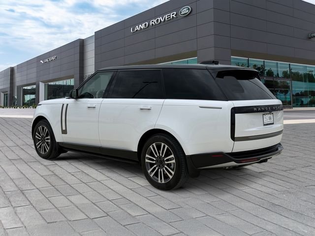 New 2026 Ostuni Pearl White Land Rover SE image 3