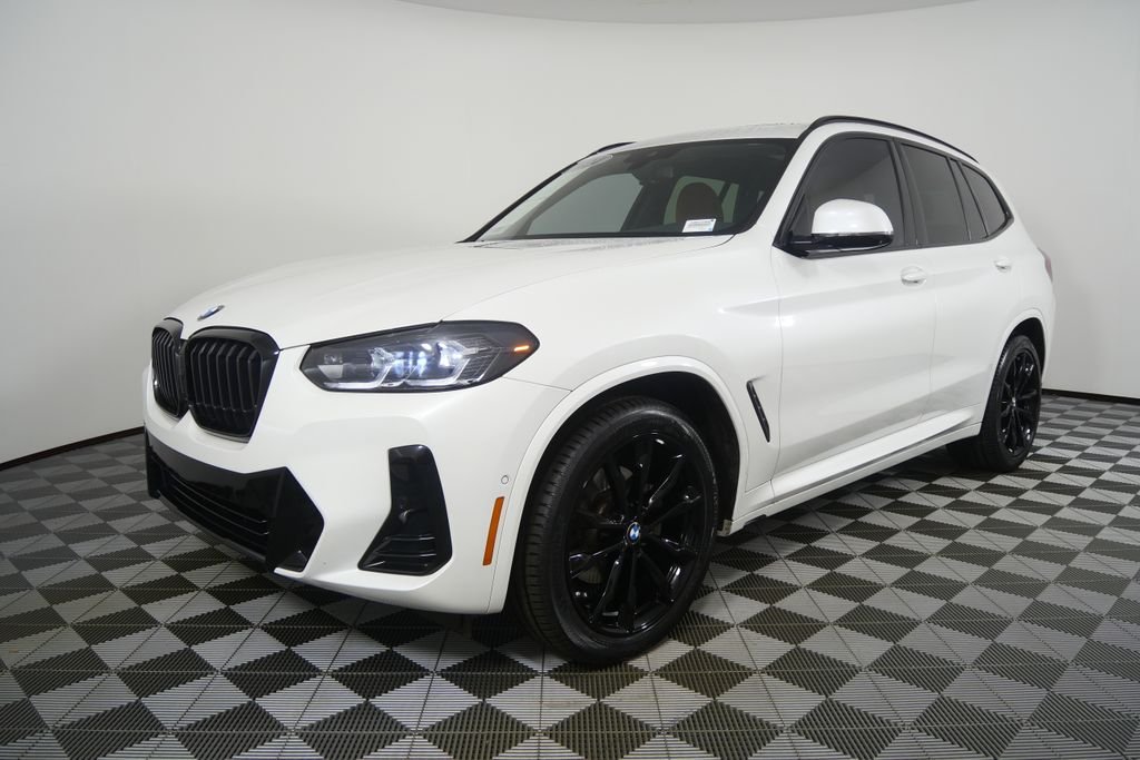 Certified Used 2024 Mineral White Metallic BMW sDrive30i image 7