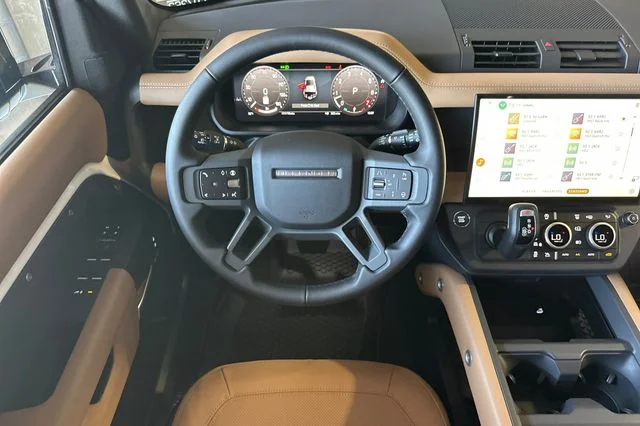 New 2026 Fuji White Land Rover X-Dynamic SE image 13