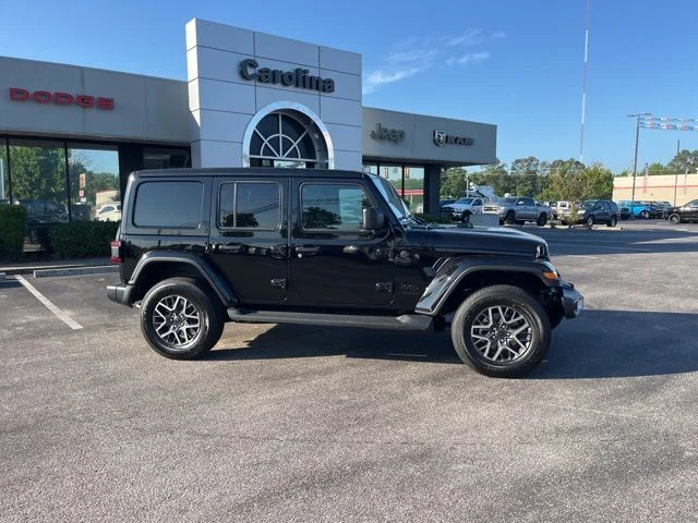 New 2026 Black Clear-Coat Exterior Paint Jeep Sahara image 2
