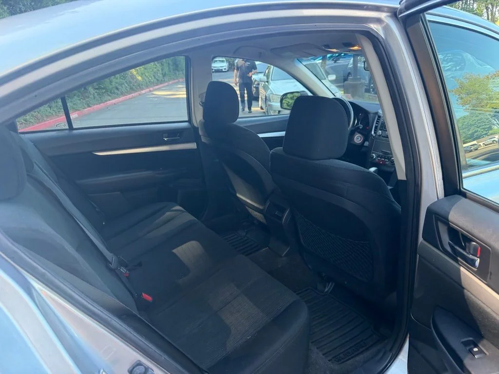 Used 2013 Ice Silver Metallic Subaru 2.5i image 15