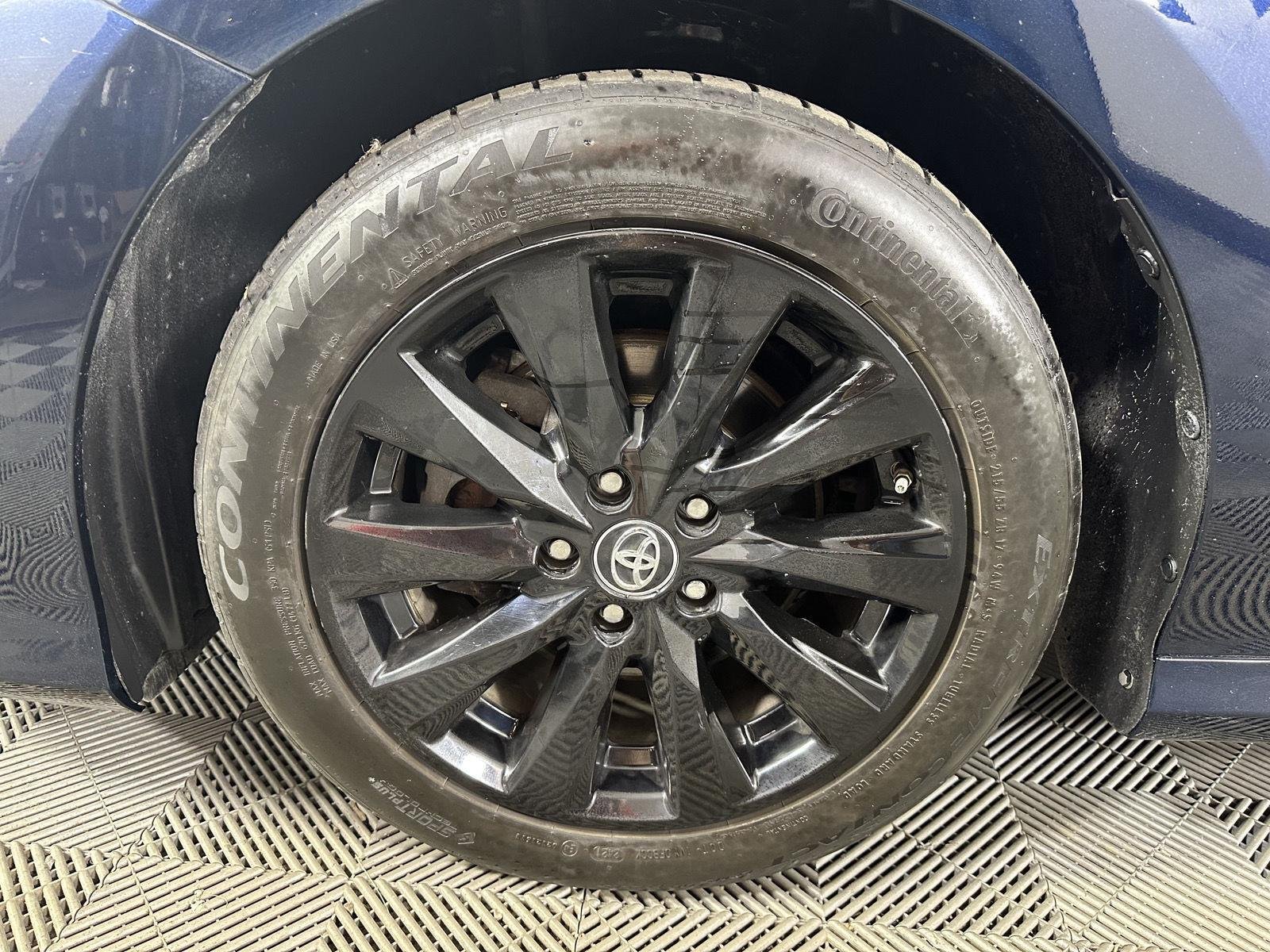 Used 2019 Galactic Aqua Mica Toyota LE image 16