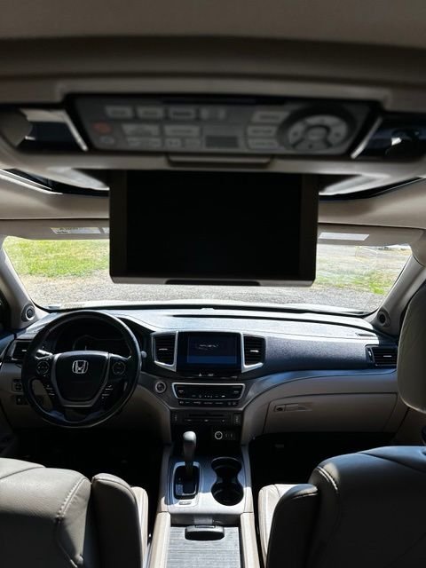 Used 2016 White Honda EX-L image 28