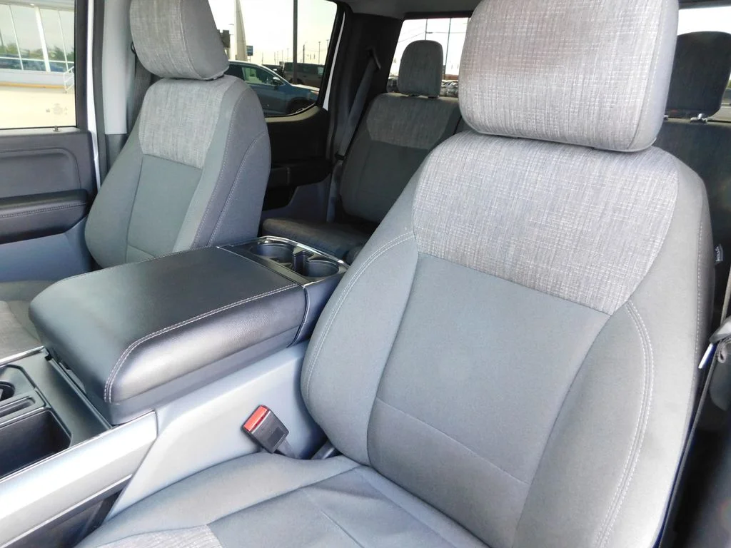 Used 2023 Oxford White Ford XLT image 21
