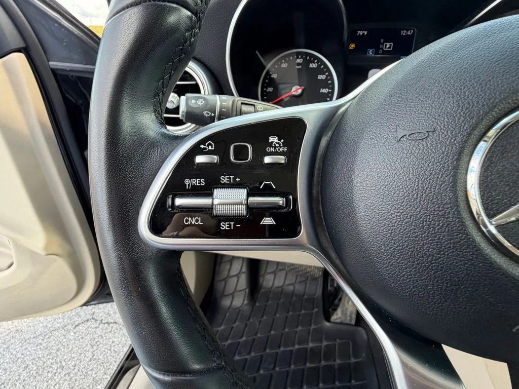 Used 2022 Black Mercedes-Benz GLC 300 image 42