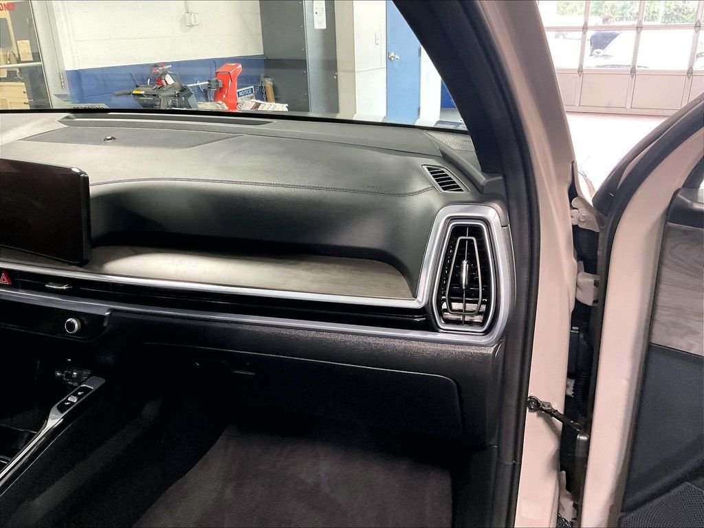 Used 2024 Brown Kia X-Line SX Prestige image 13