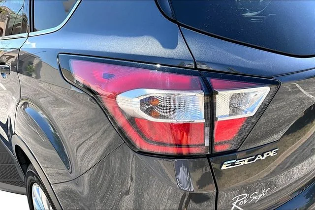 Used 2018 Magnetic Metallic Ford Titanium image 23